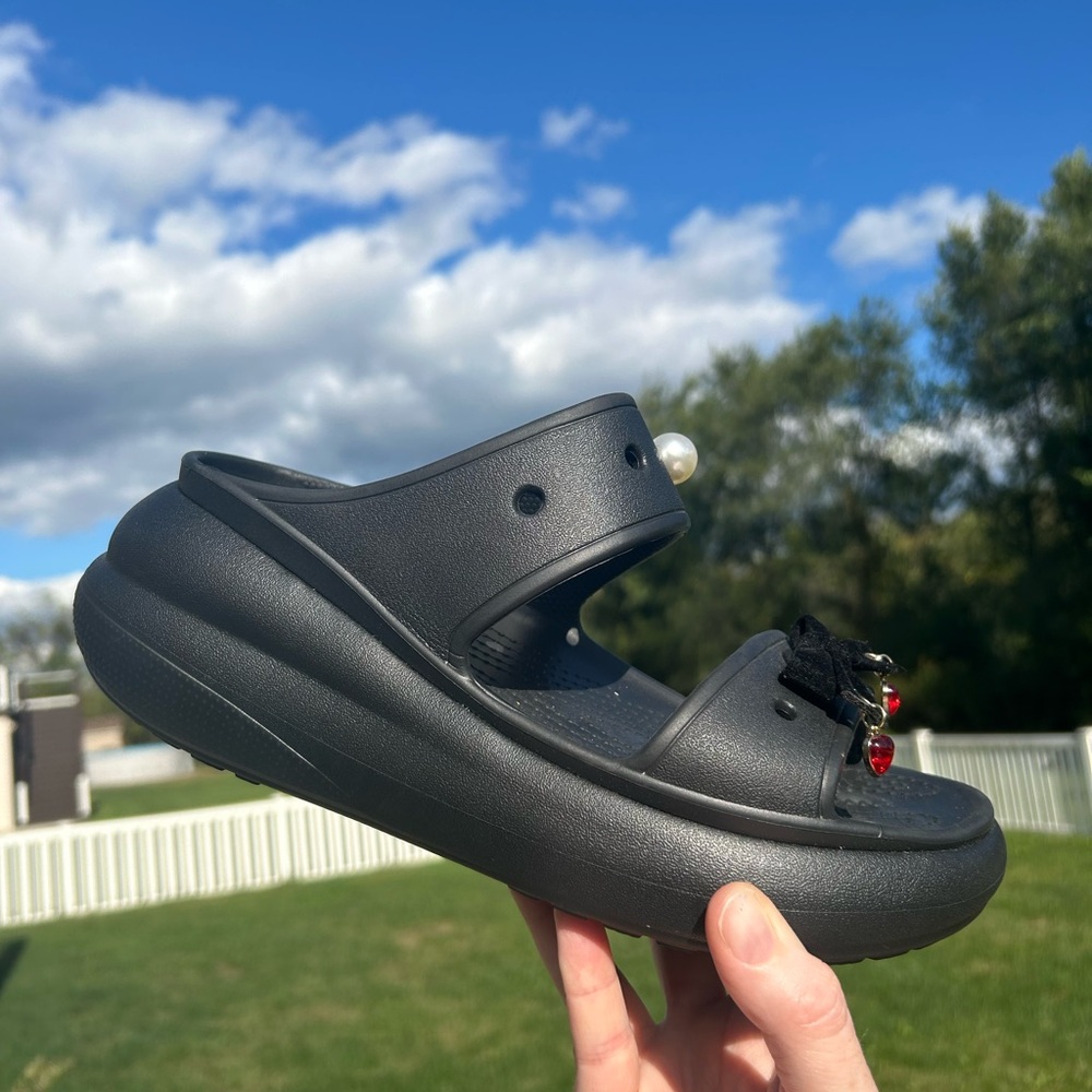 Crocs Crush Chunky Black Platform Sandals Slides Heart Pearl Rhinestones Bows 9